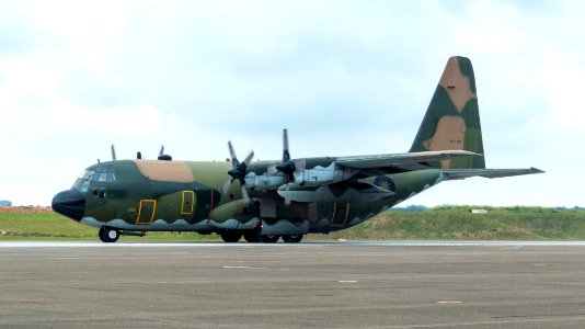ROCAF C-130H 1318 Taxiing at Ching Chuang Kang Air Force Base 20140719d