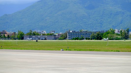 ROCAF F-5F 5387 and RF-5E 5501 Taxiing at Hualien Air Froce Base 20170923
