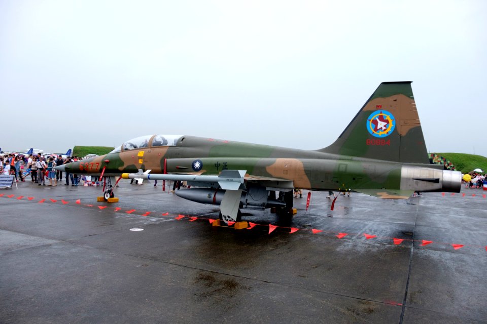 ROCAF F-5F 5377 Display at Hsinchu Air Force Base 20151121b
