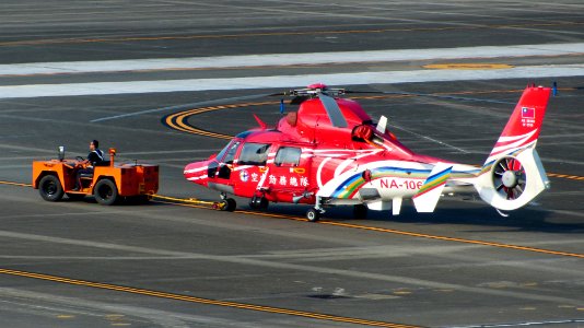 ROC NASC AS365 NA-106 Moving by Tractor in Taipei Songshan Airport Apron 20160821b