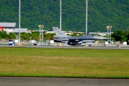ROCAF F-16B 6826 Taking off from Hualien Air Force Base 20170923a