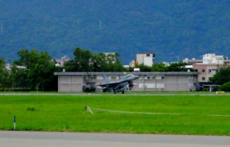 ROCAF F-16B 6825 Taxiing at Hualien Air Force Base Runway 20160813a