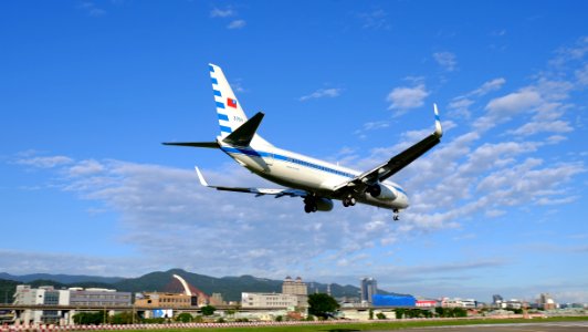 ROCAF Boeing 737-800 3701 on Final Approaching at Songshan Air Force Base 20151222b
