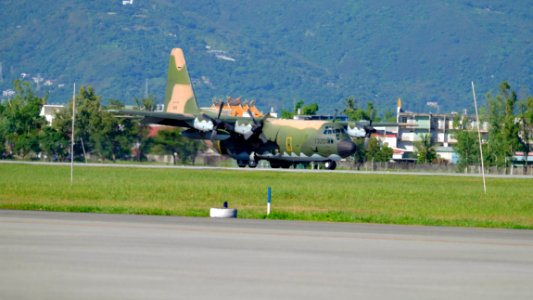 ROCAF C-130H 1320 Landing down Hualien Air Force Base Runway 20170923a