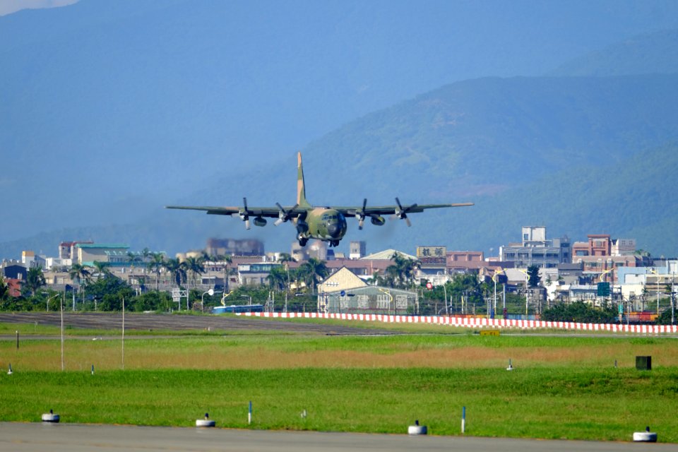 ROCAF C-130H 1309 on Final Approaching at Hualien Air Force Base 20170923