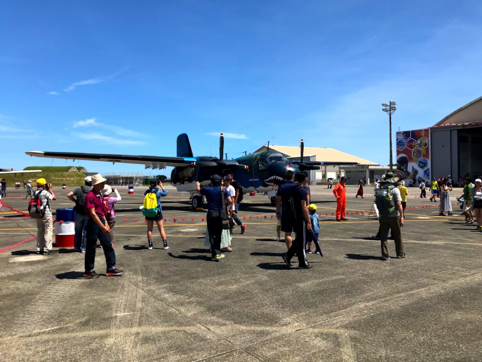 ROCAF S-2T 2220 Display at Hualien Air Force Base Apron 20170923ia