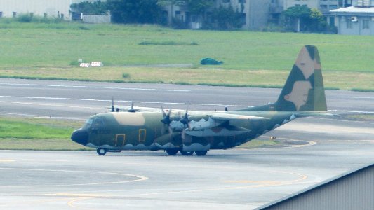 ROCAF C-130H 1302 Taxiing at Songshan Air Force Base 20140821