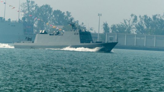 ROCN FACG 88 Passing through Exercise Water in Morning 20161112a