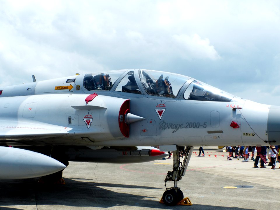 ROCAF Mirage 2000-5DI 2055 Display at Gangshan AFB Apron 20170812b