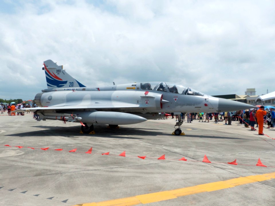 ROCAF Mirage 2000-5DI 2055 Display at Gangshan AFB Apron 20170812a