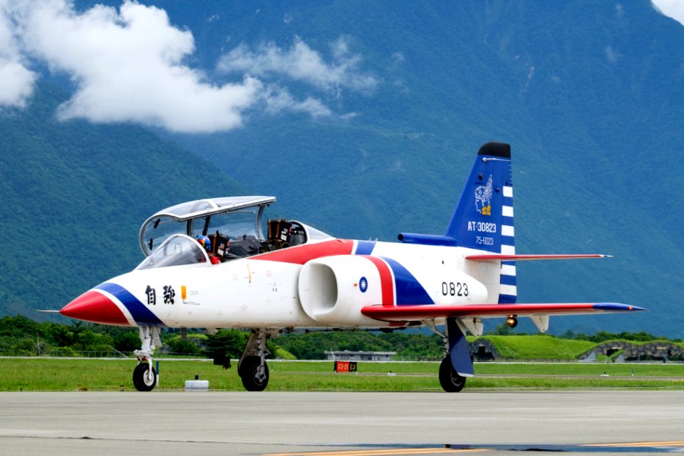 ROCAF Thundertigers AT-3 0823 Taxiing at Hualien Air Force Base Apron 20160813