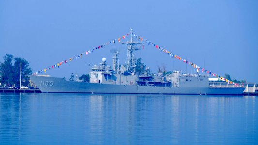 ROCN Chi Kuang (PFG2-1105) Shipped at Zuoying Naval Base 20161112a