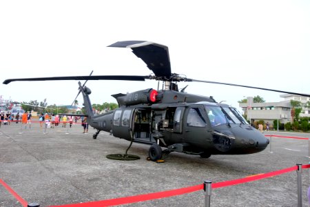 ROCA UH-60M 918 Display at Navy Fleet Command Ground 20161112a