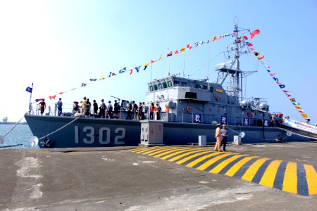 ROCN Yung Chia (MHC-1302) Shipped at No.7 East Pier, Zuoying Naval Base 20161112a