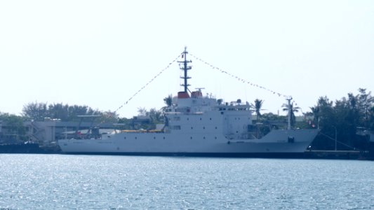 ROCN Ta Kuan (AGS-1601) Shipped at Zuoying Naval Base 20151024a