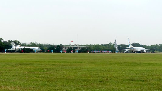 ROCAF Boeing 737-800 3701 and Boeing 727-100 2722 at Ching Chuang Kang Air Force Base 20161126