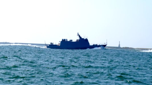ROCN FACG 90 Passing through Exercise Water in Afternoon 20161112