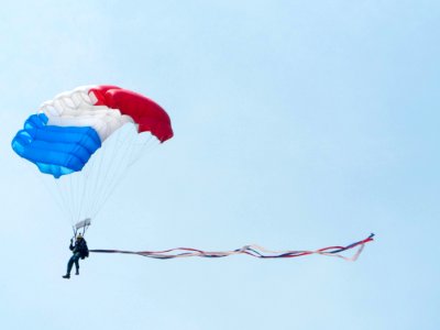 ROCA Dragon Team Crew Descending over Military Academy Ground 20140531i