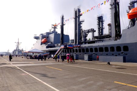 ROCN Panshi (AOE-532) Shipped at No.3 East Pier of Zuoying Naval Base 20151024c2