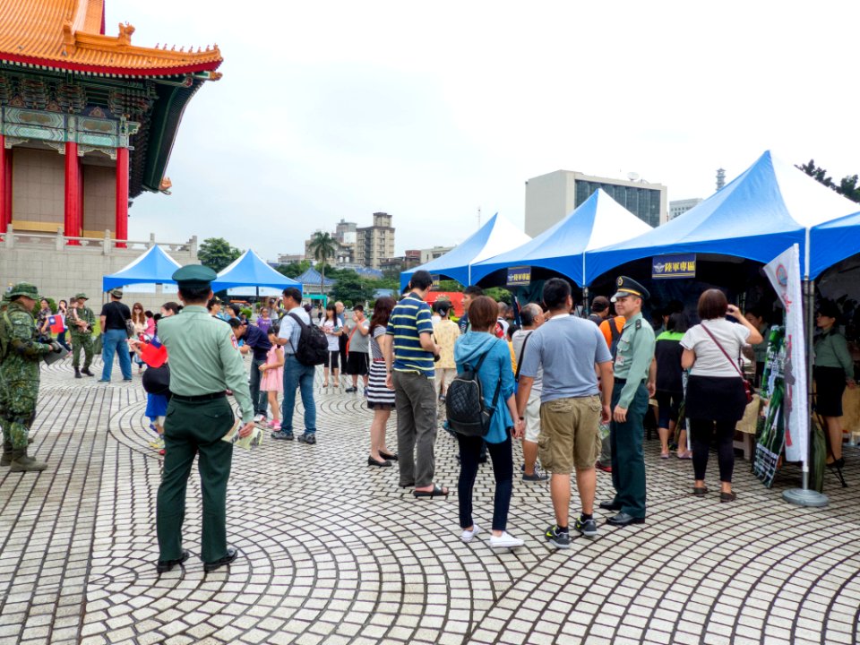 ROCA Recruit Booths in CKS Memorial Hall Plaza 20140607