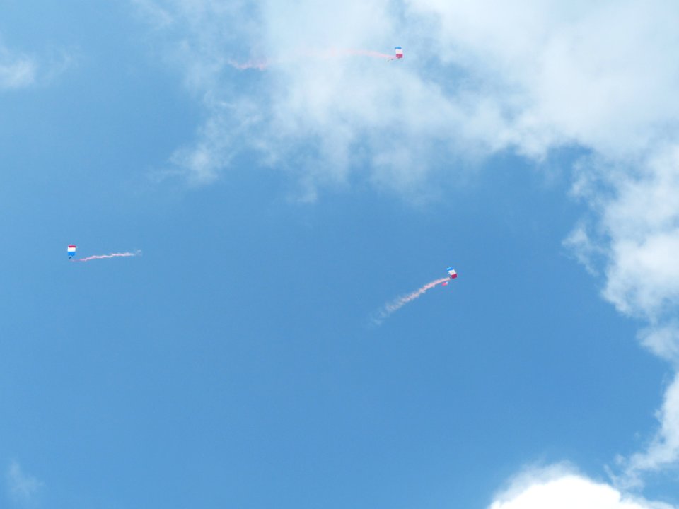 ROCA Dragon Team Crew Descending over Military Academy Ground 20160604c