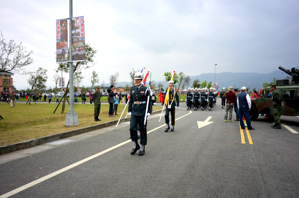 ROCA Honor Guards Marching to Hongchailin Camp Ground in Afternoon 20161224