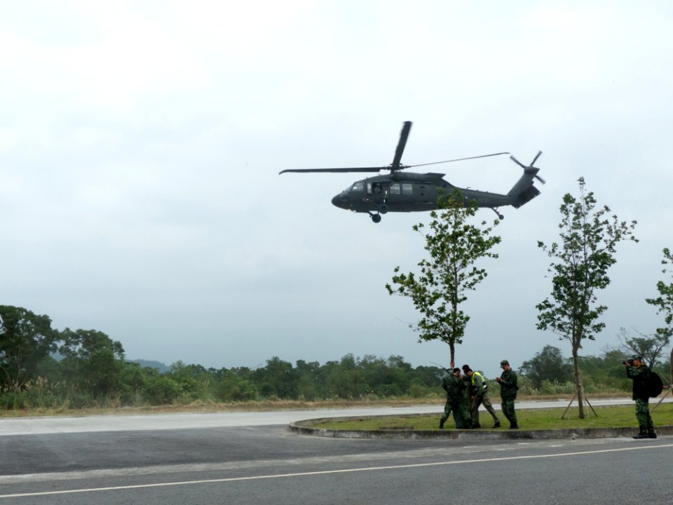 ROCA UH-60M 912 Taking off from at Hongchailin Camp 20161224a