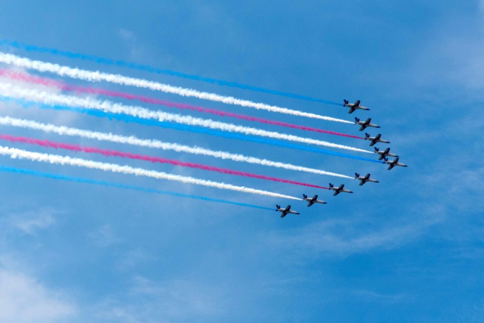 ROCAF Thundertigers Flight over ROCMA by V-Shape Formation 20140531b
