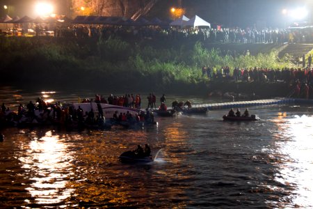 Rescue Team Searching Crashed B-22816 in Keelung River 20150204n2