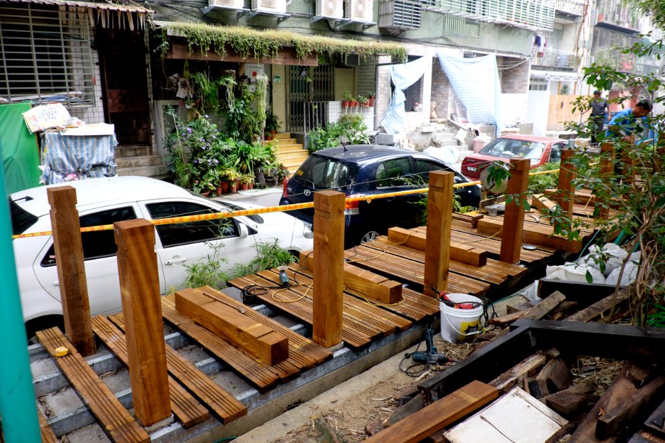 Rebuilding Wooden Walkway in Fumin Ecology Park 20151107