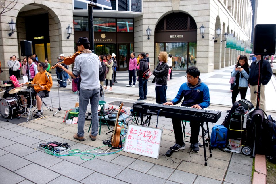 Red Hippo Band Performing at Sidewalk of Songgao Road, Xinyi District, Taipei 20160327