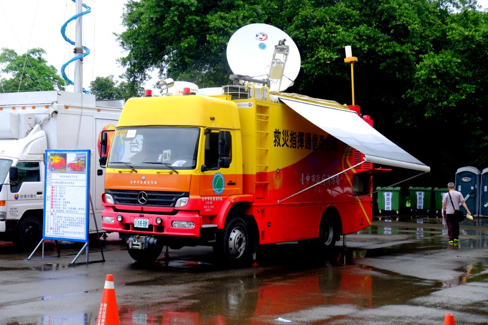Rescue Command and Communications Post Vehicle FCV07 of Fire Bureau, Taichung City Govement 20150606