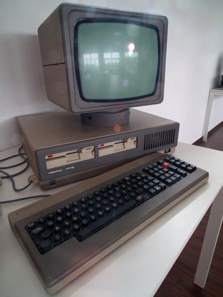 Robotron 1715 06
