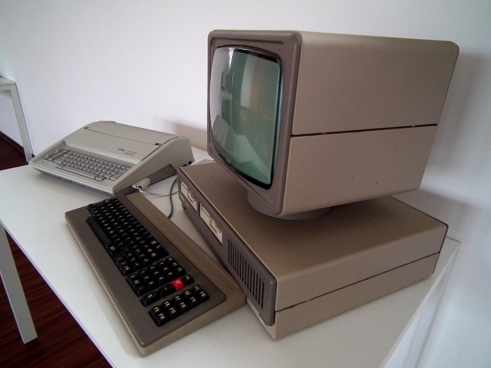 Robotron 1715 10