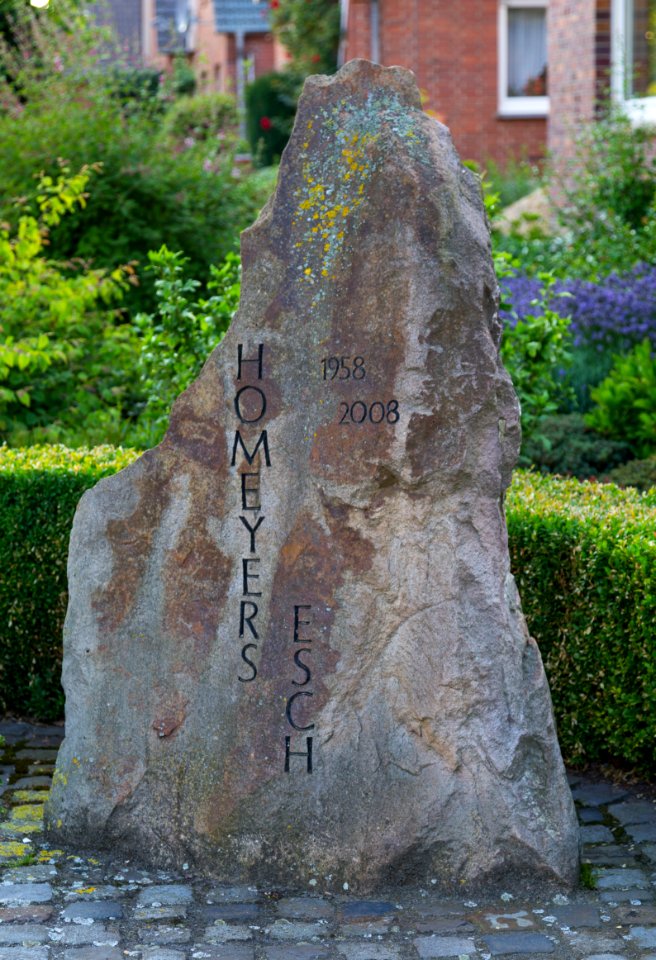 Recke Gedenkstein Fastabend Homeyers Esch 01