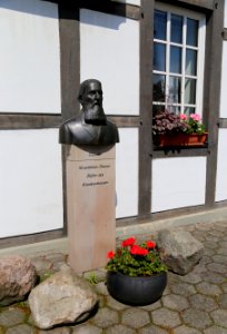 Recke Benediktus Huster Memorial 01