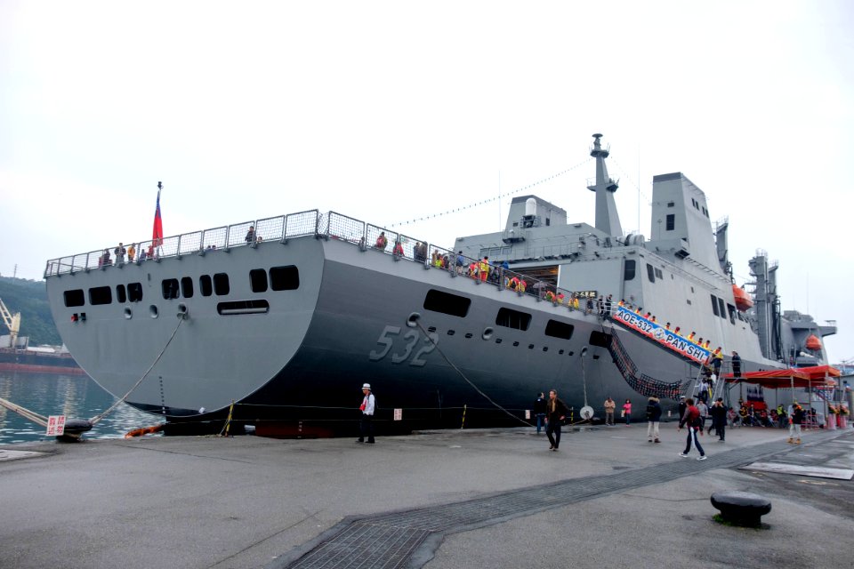 Rear Right View of ROCN Panshi (AOE-532) at Keelung Naval Pier 20170309a