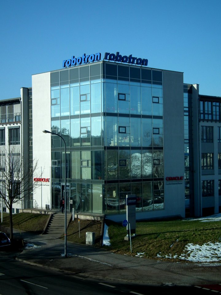 Robotron Datenbank-Software GmbH 04