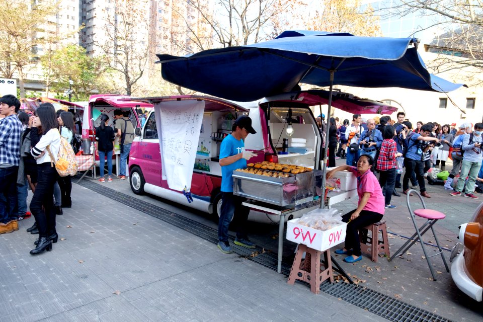 Roasted Chicken Leg Steaks Truck at CWT42 20160213