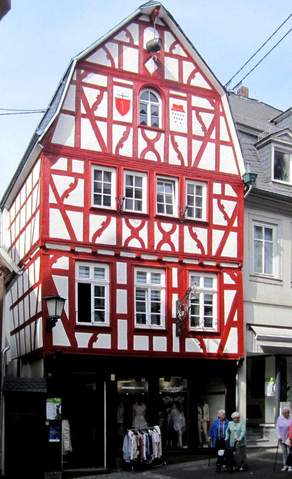 Rheinstraße 25
