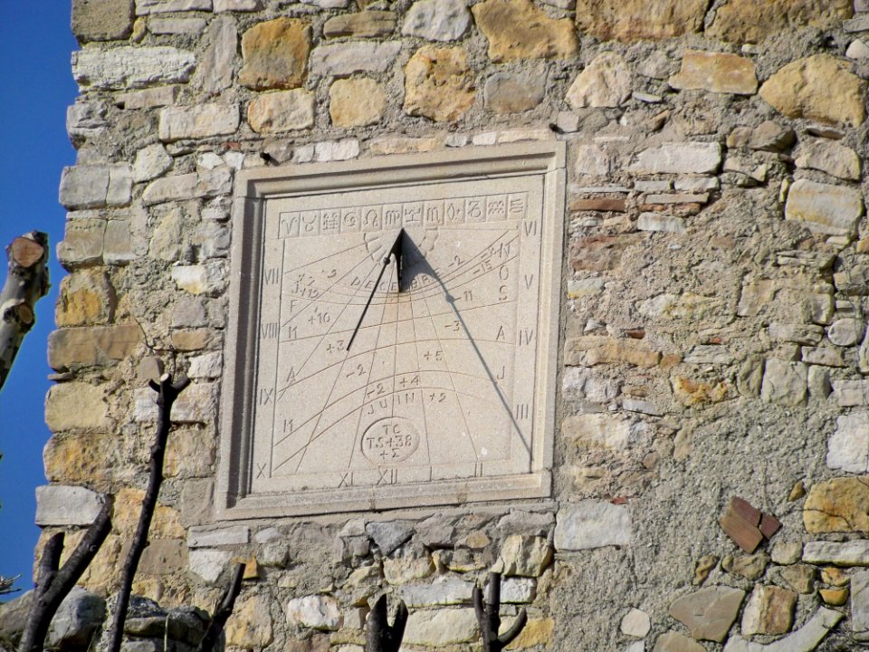Peypin - cadran solaire