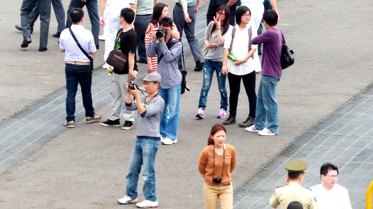 Photographers Photoing in No.12 Pier 20130504