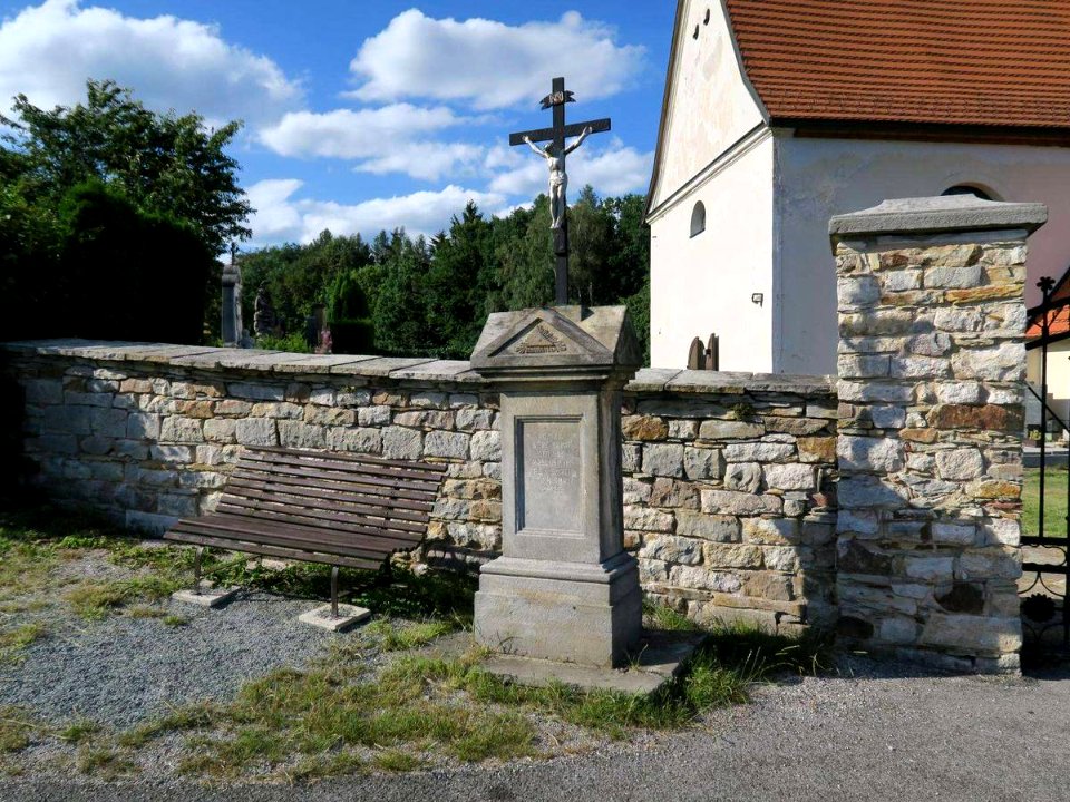 Pamětní kříž na Boušíně (Q66225991)