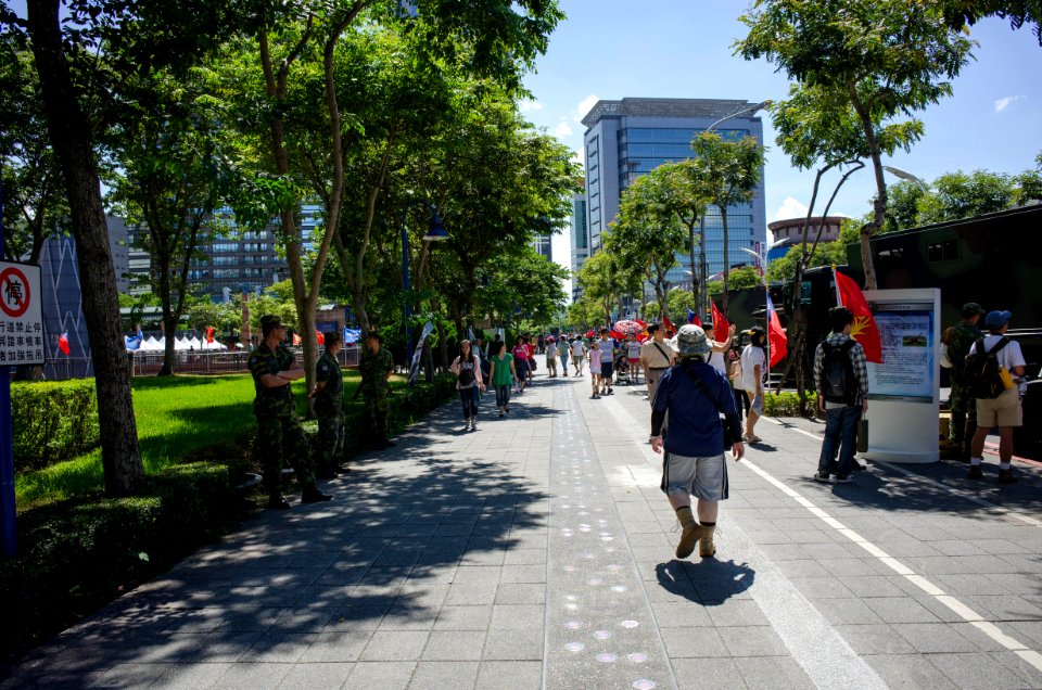 People Viewing Military Equitment Display at Section 2, Xianmin Blvd 20140906