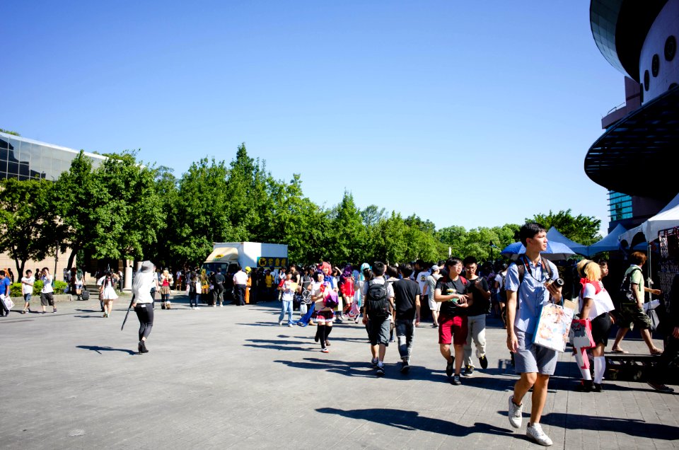 People Leaving NTU Sport Center in the End of FF24 20140727