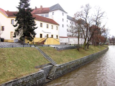 Písecký most – pohled na kavárnu