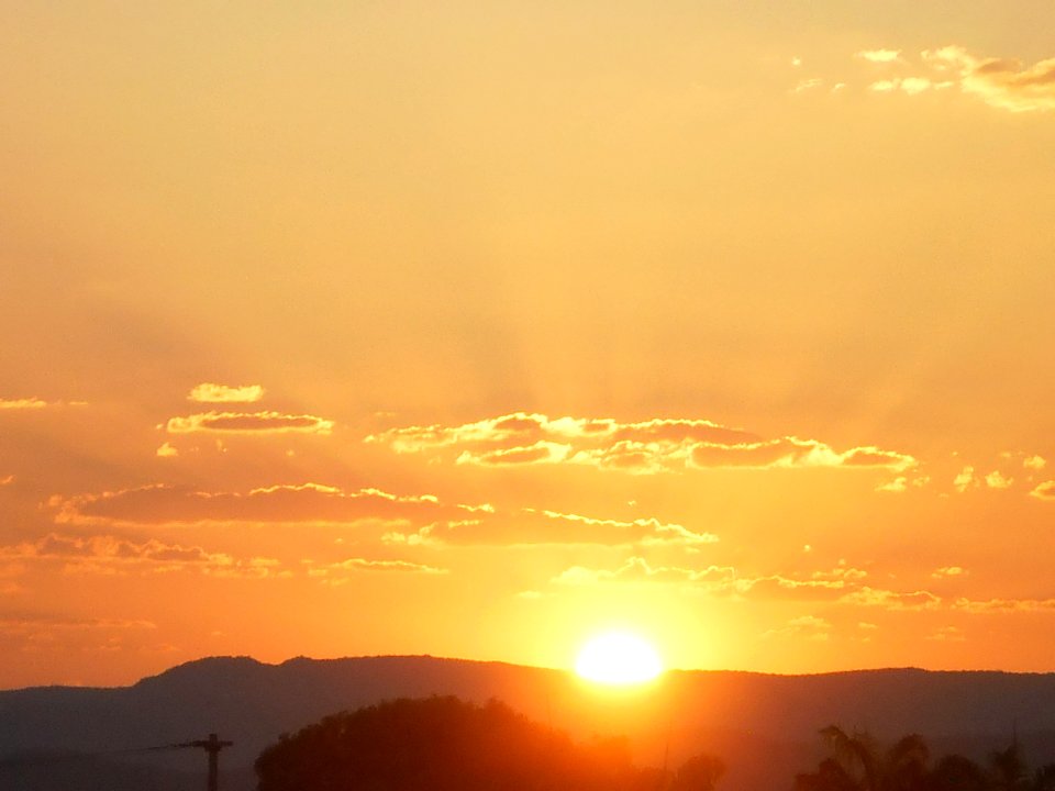 Pôr do sol em Pau dos Ferros (RN), visto do Nações Unidas
