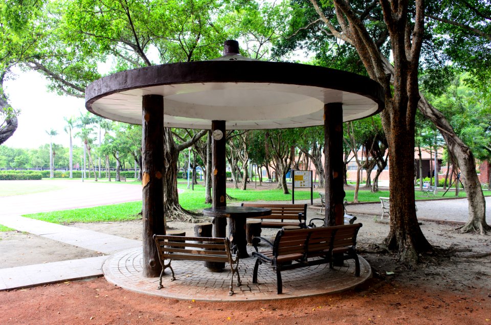 Pavilion in Minquan Park 20150724a