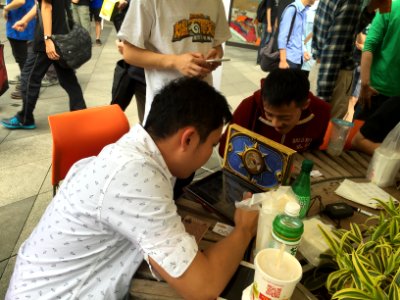 People Playing Hearthstone in ATT 4 FUN Plaza 20160430b