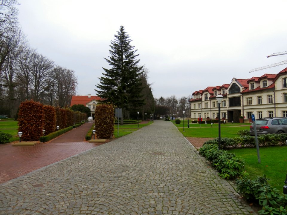 Park Oliwski Opacka 16 (1)